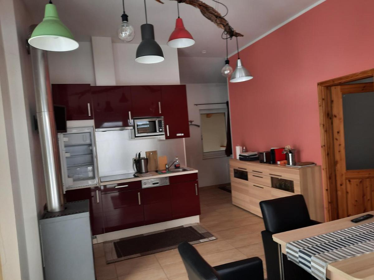 Apartments Am Burggraben Лойташ Экстерьер фото